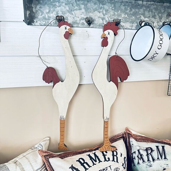 Vintage Primitive Rustic Farmhouse Hanging Wooden Oversized Chickens - Picture 1 of 9
